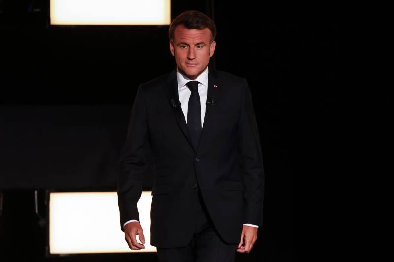 Macron choc: "Valuto l'atomica francese in Polonia"