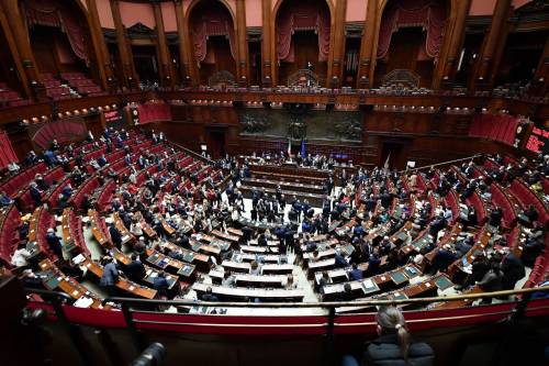Asse tra centrodestra e renziani: maggioranza battuta in commissione
