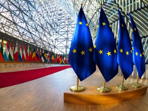 La Ue scopre che la carne sintetica è una "minaccia" per la salute