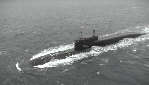 La Marina russa si esercita con i missili Kalibr: colpito un bersaglio a oltre 1000 km di distanza