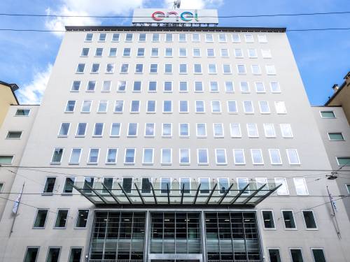 "Enel taglia i prezzi a famiglie e imprese"