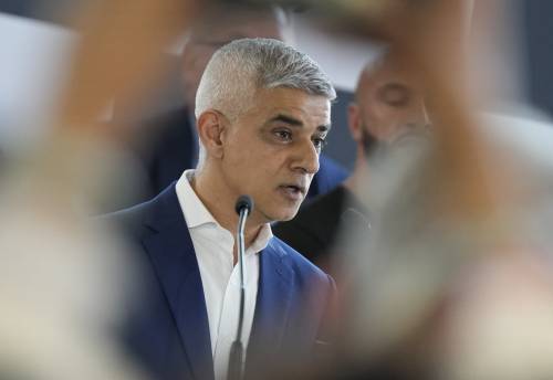 Khan, sindaco per la terza volta. Il sonoro tonfo dei conservatori