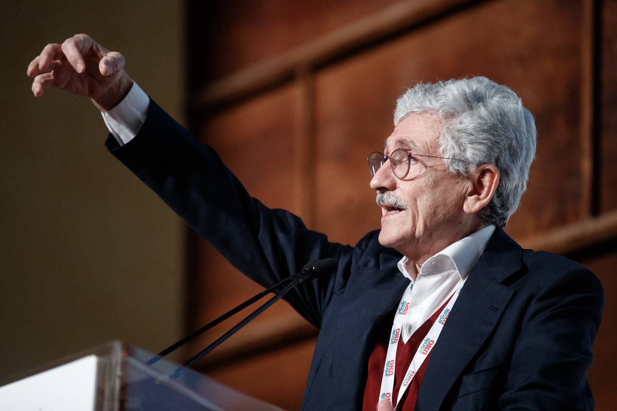 Armi, gli "affari opachi" di D'Alema