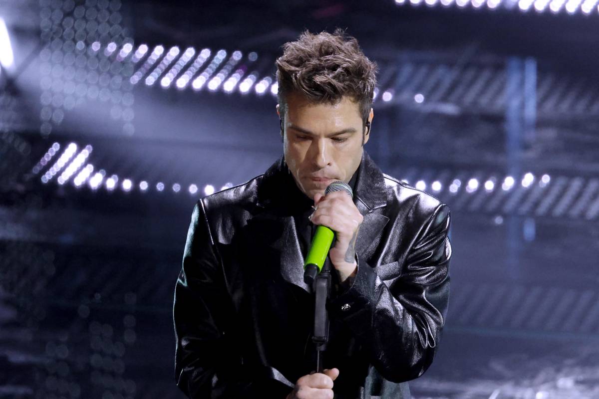 Fedez, le canzoni, le donne e la costante ricerca di attenzioni